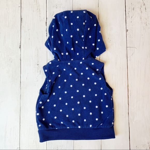 Carter’s fleece vest with hood - Picture 2 of 6